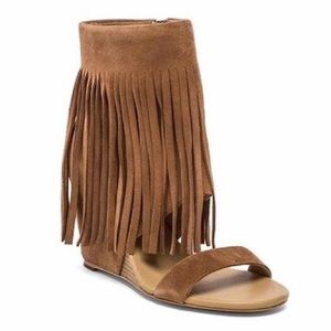 Koolaburra Piaz Fringe Suede Leather Zip Bohemian Festival Camel Wedge Sandals